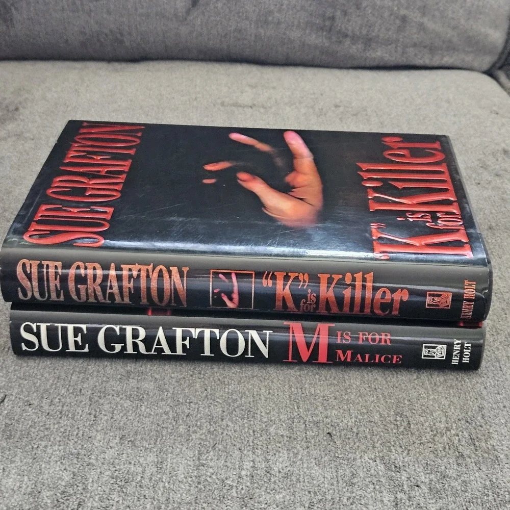 Sue Grafton Lot Of 2 First Edition Books Alphabet Series M &K‎ Malice And Killer